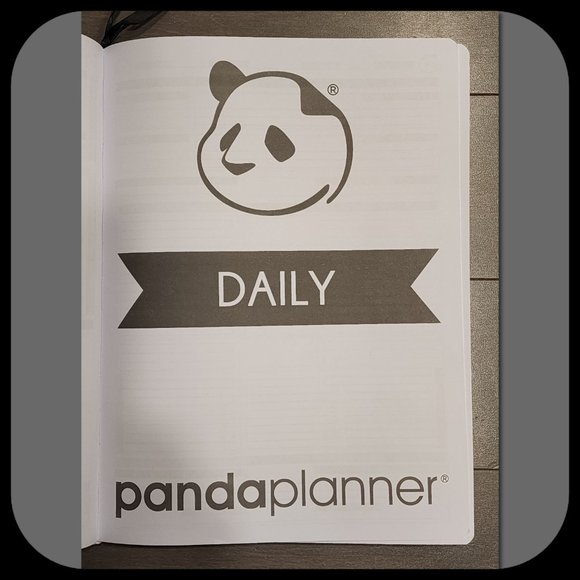 PANDA PLANNER || Non-Dated 12-Month, Weekly, Daily - Picture 10 of 15